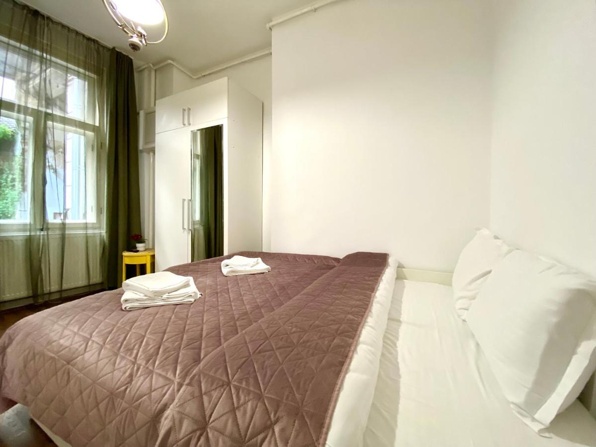 Republique Family Apartment Brasov Ngoại thất bức ảnh